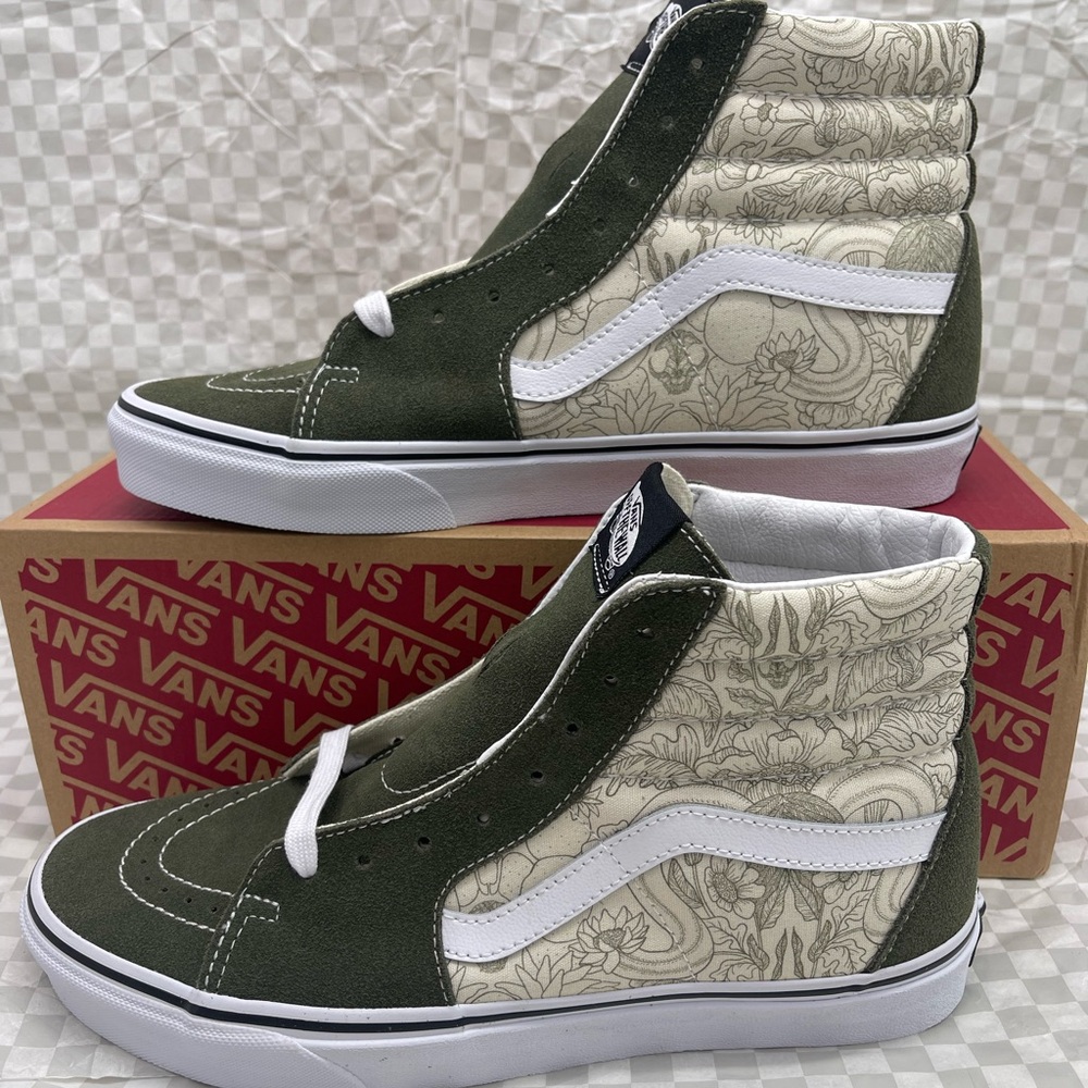 Vans Men’s Sk8-Hi
Desert Skulis Grape Leaf/ VN0A32QGRQV Sneakers